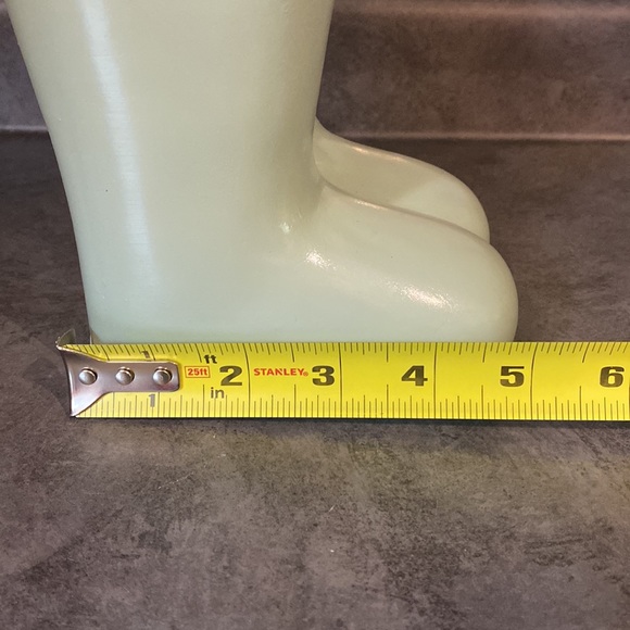 COPY - Target BP Ceramic Boot Vase - Picture 4 of 4